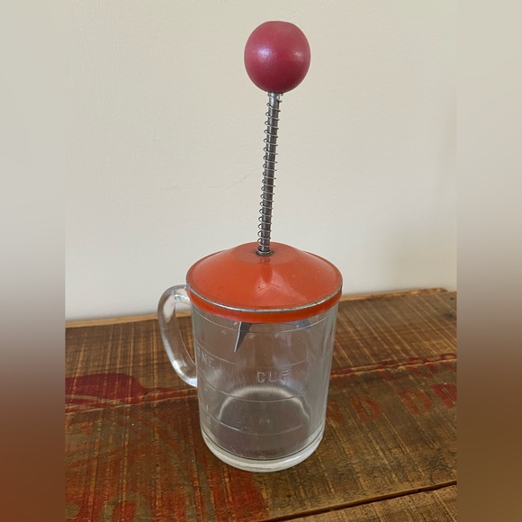 Vintage Farmhouse Anchor Hocking Red Food Chopper❤️ - Picture 2 of 8